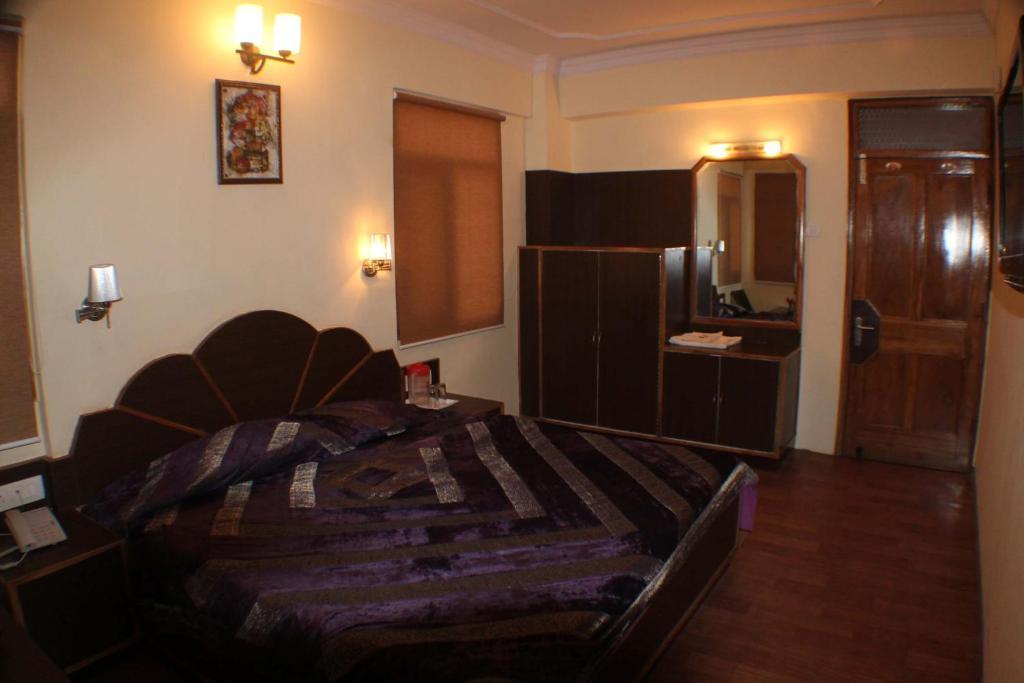 Hotel Prestige Shimla Zimmer foto