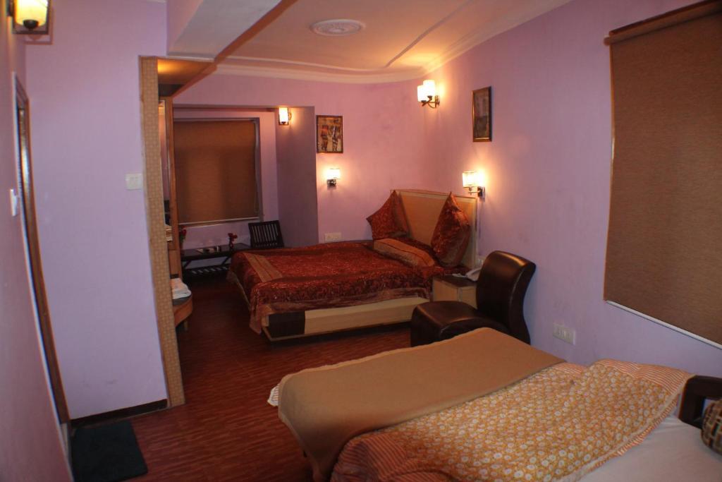 Hotel Prestige Shimla Zimmer foto